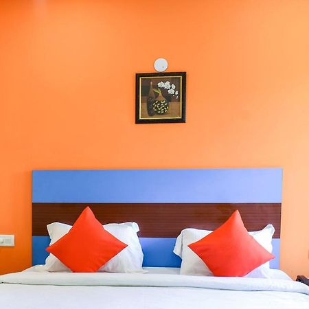 Capital O 67249 Hotel Planet ブバネーシュワル エクステリア 写真
