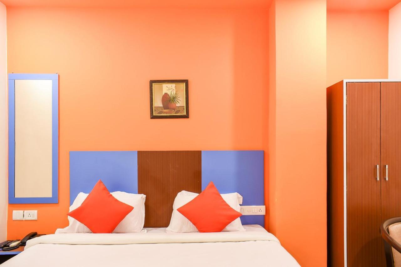 Capital O 67249 Hotel Planet ブバネーシュワル エクステリア 写真