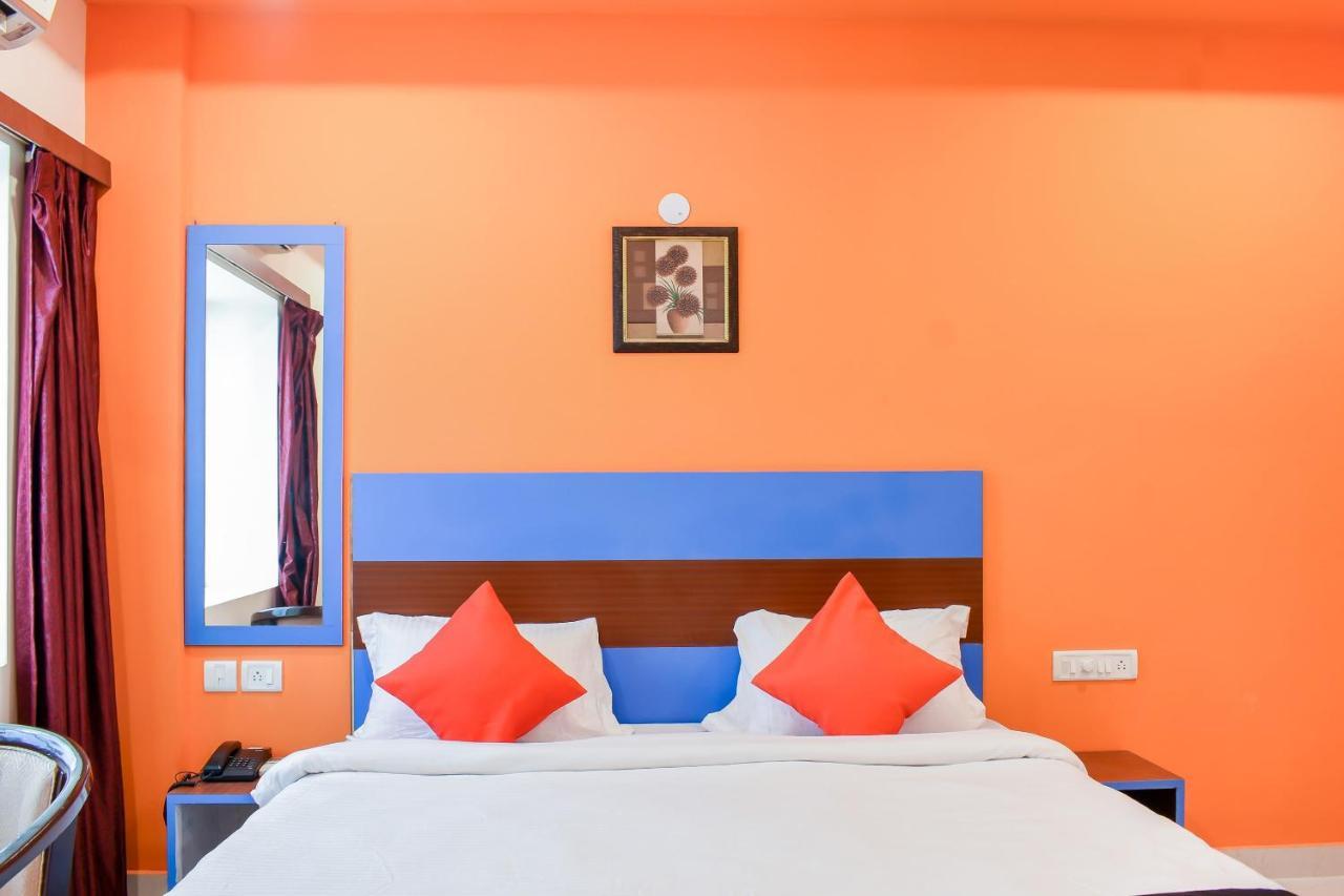 Capital O 67249 Hotel Planet ブバネーシュワル エクステリア 写真