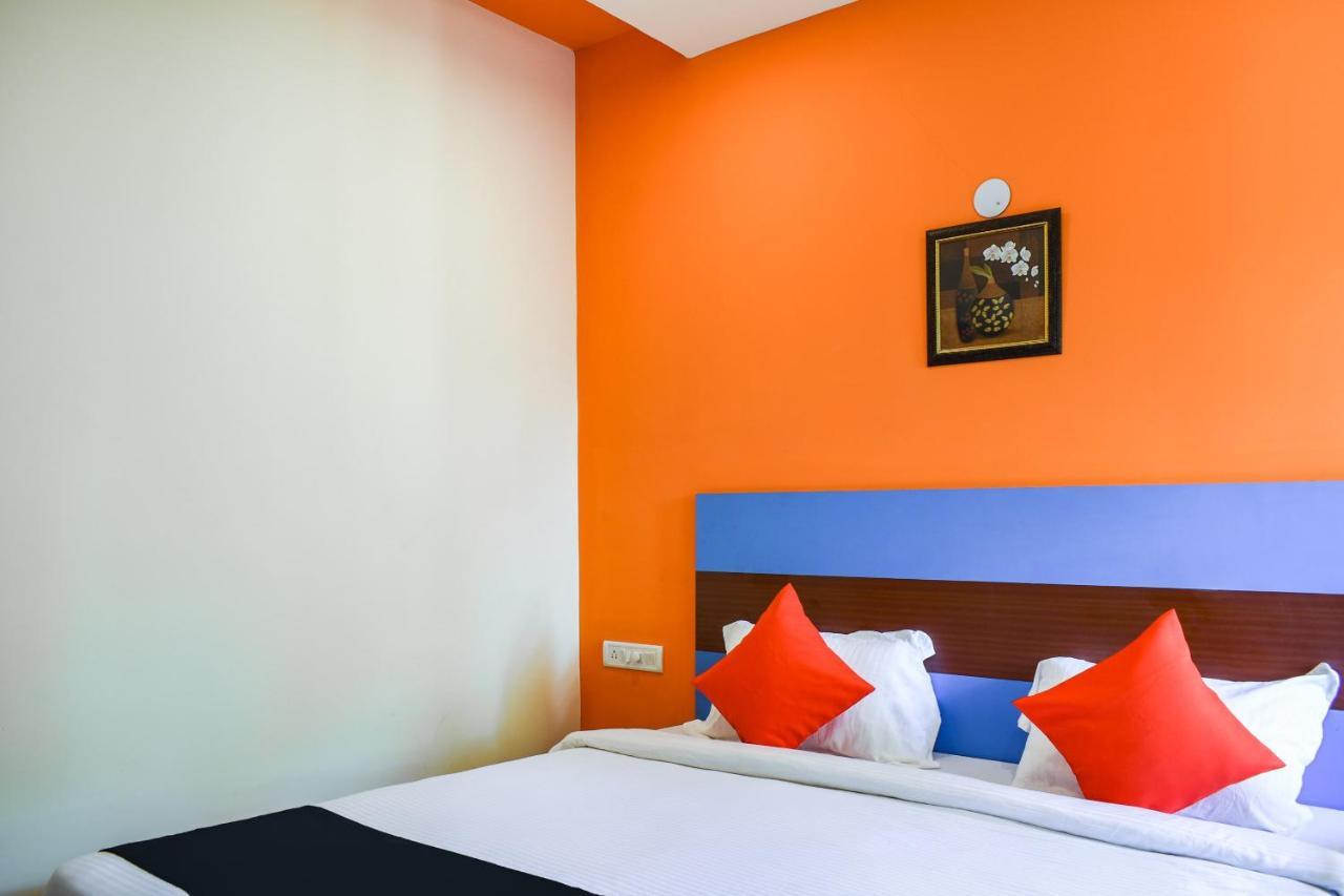 Capital O 67249 Hotel Planet ブバネーシュワル エクステリア 写真